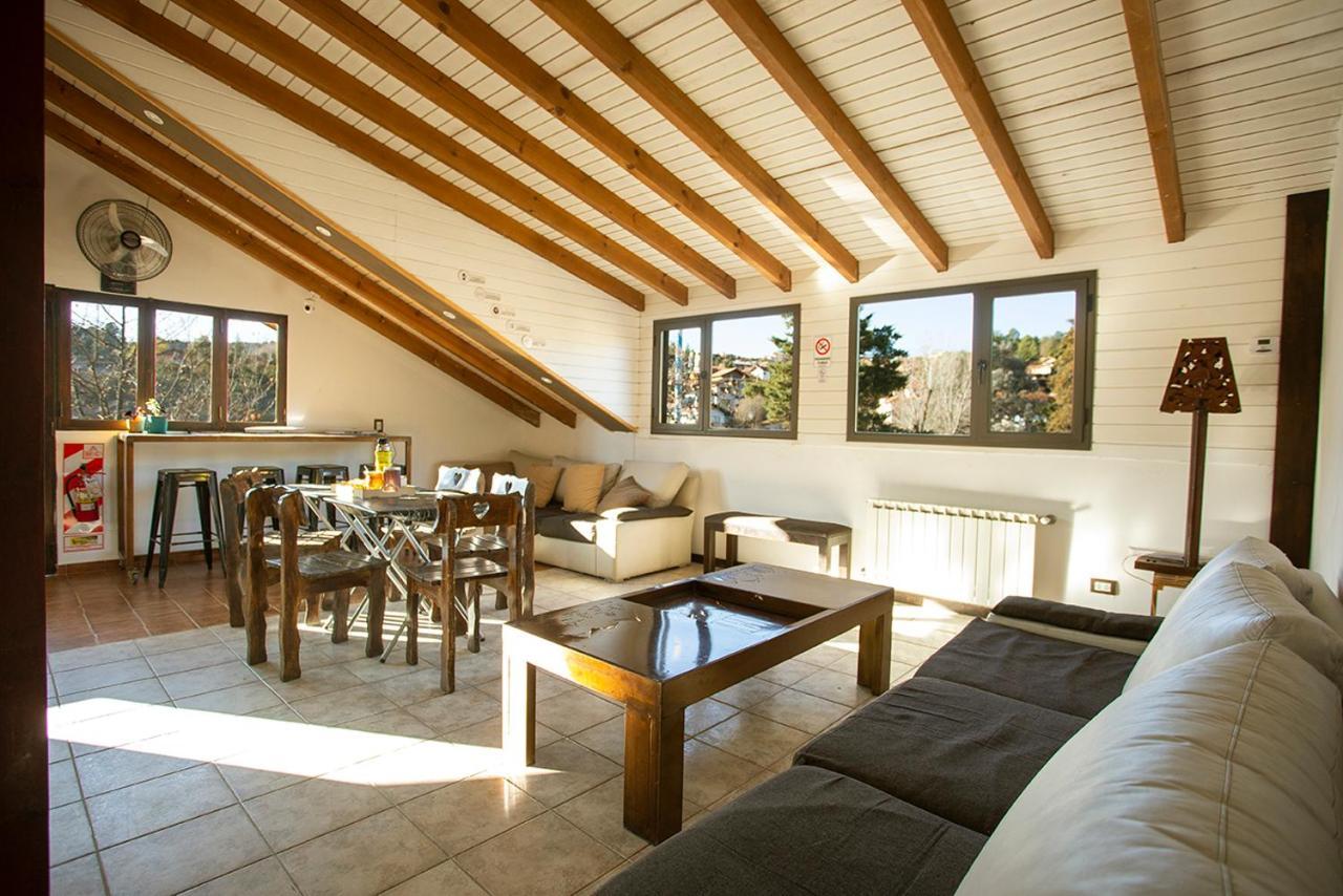 לה קומברסיטה Cucu Haus Hostel מראה חיצוני תמונה