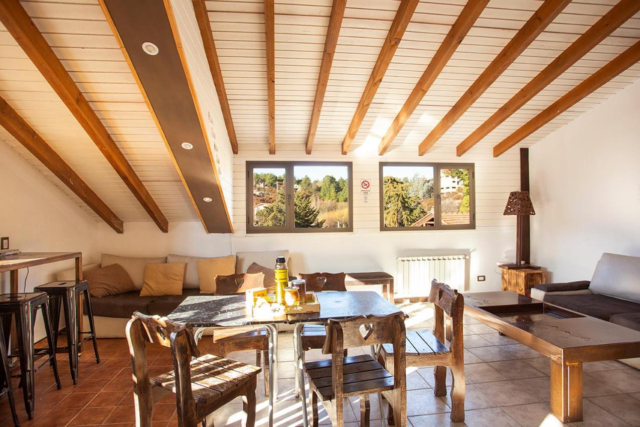 לה קומברסיטה Cucu Haus Hostel מראה חיצוני תמונה