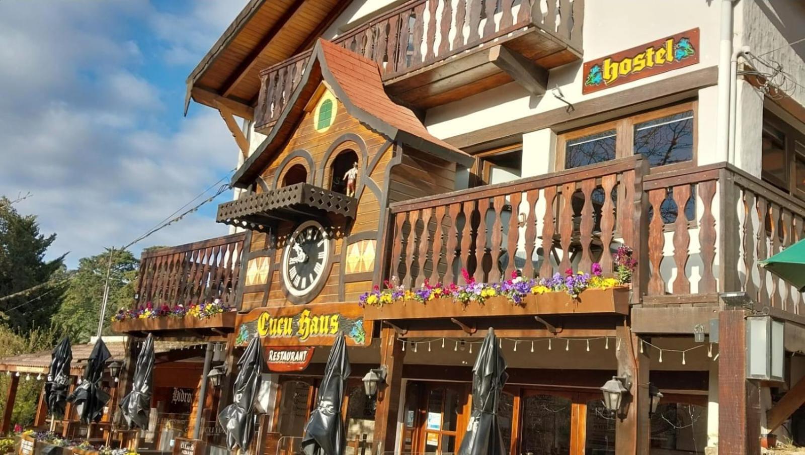 לה קומברסיטה Cucu Haus Hostel מראה חיצוני תמונה