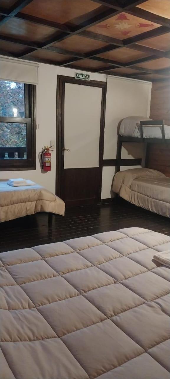 לה קומברסיטה Cucu Haus Hostel מראה חיצוני תמונה