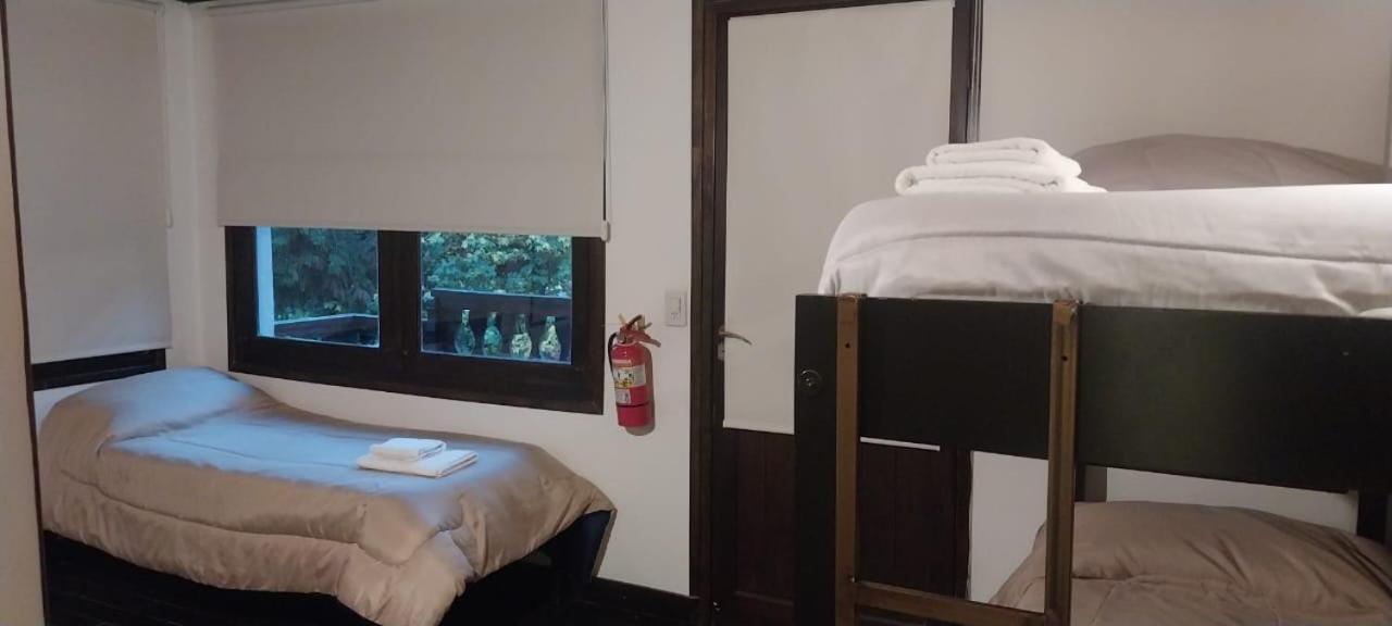 לה קומברסיטה Cucu Haus Hostel מראה חיצוני תמונה